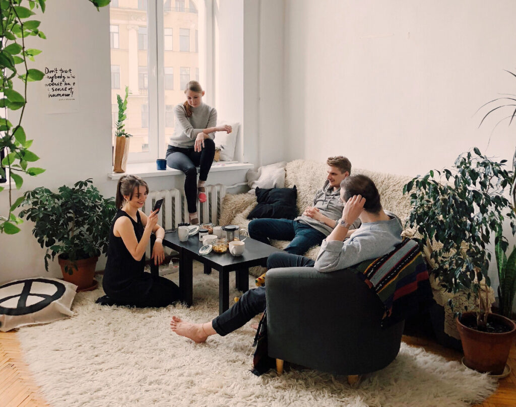 що подарувати друзям на новосілля