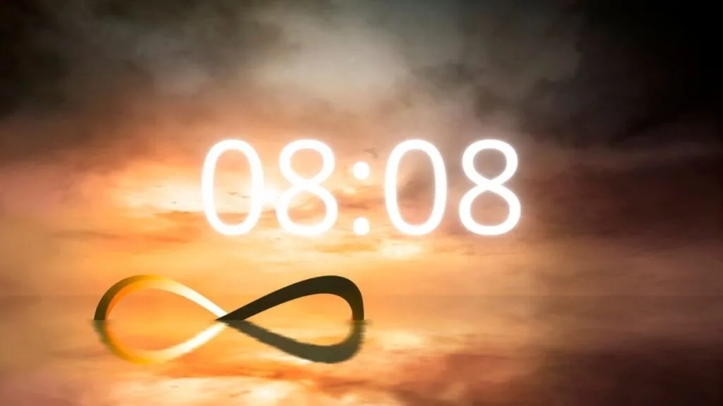 08:08 на часах