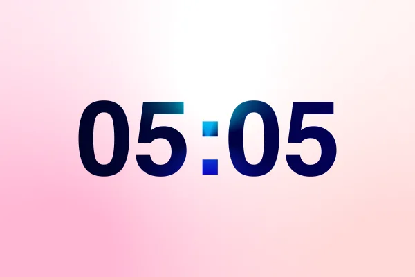 05:05 на часах