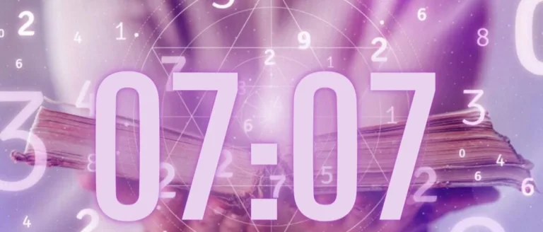 07:07 на часах