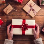 Що подарувати жінці