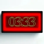 03:33 на годиннику