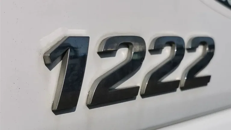 12:22 на часах